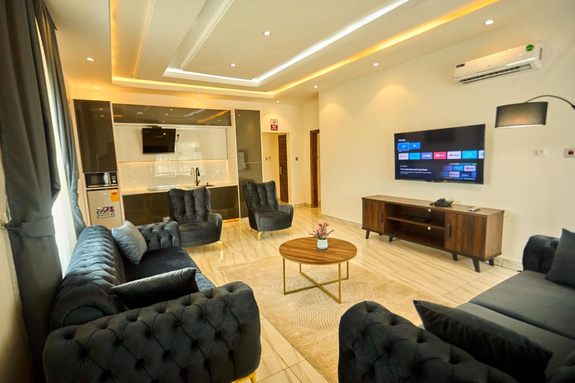 Aiden Homes And Apartments Hotel Koforidua Exterior foto