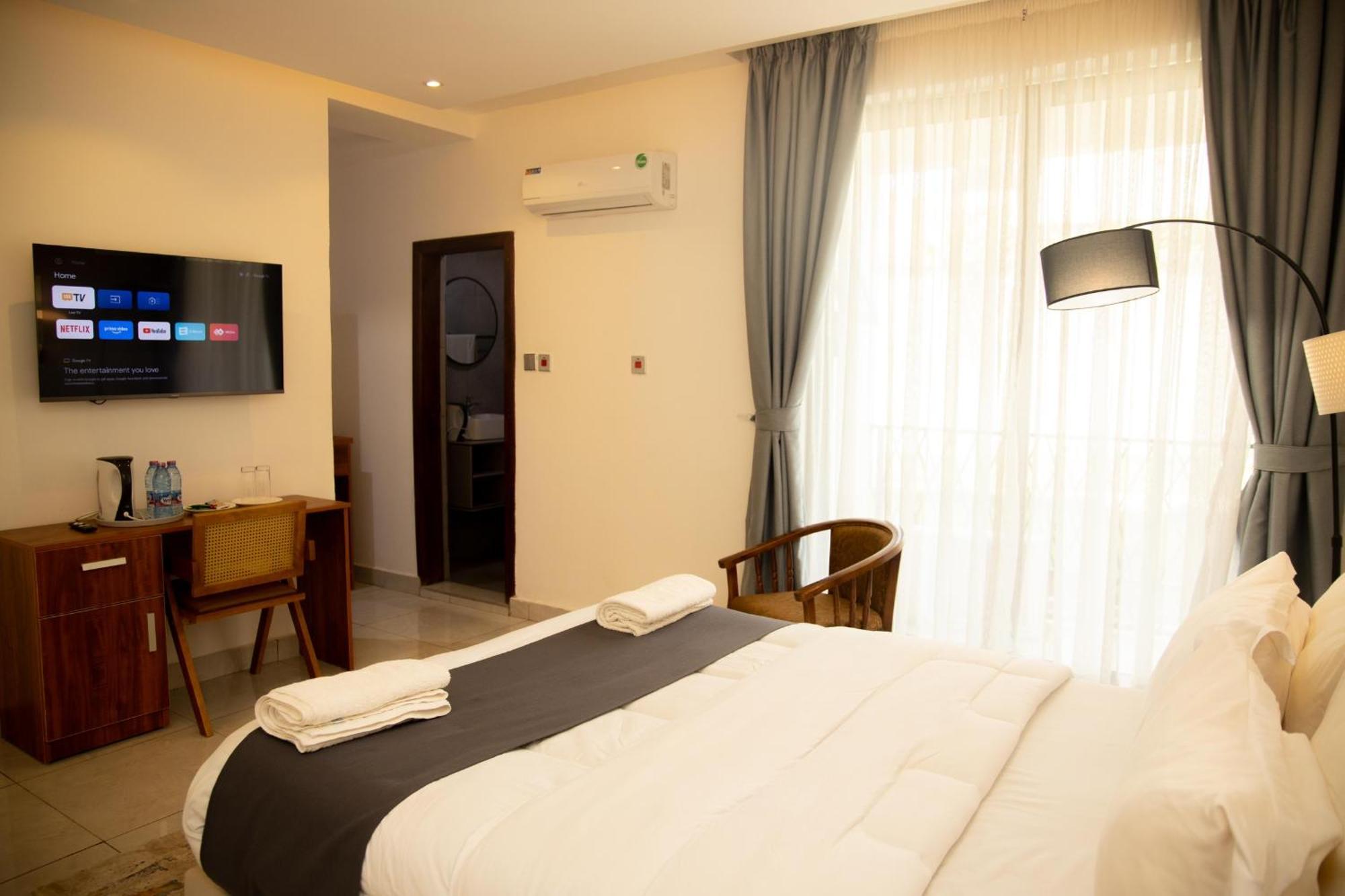 Aiden Homes And Apartments Hotel Koforidua Exterior foto