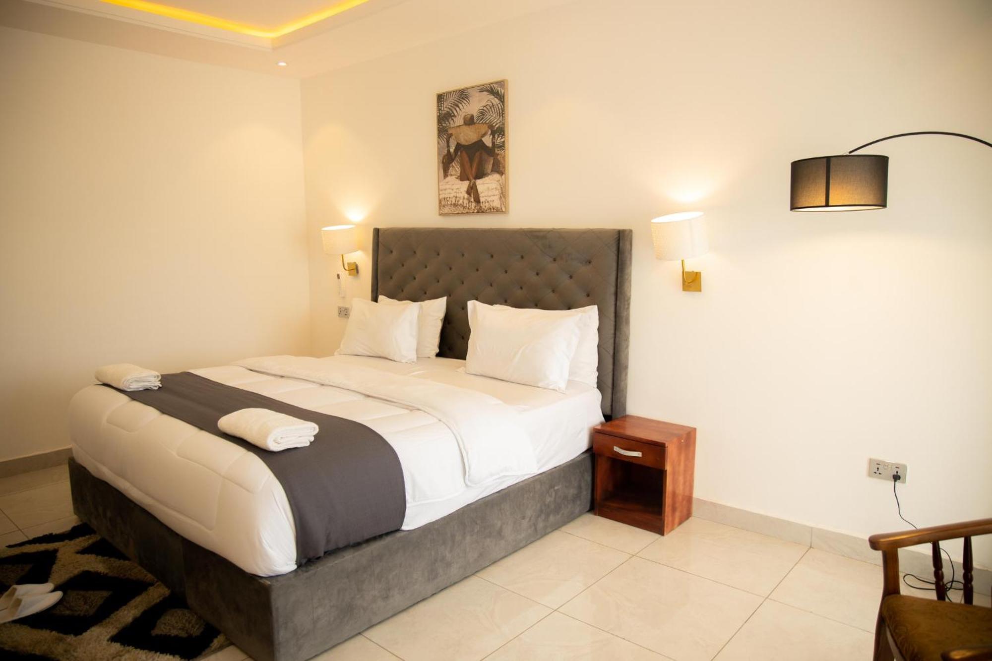 Aiden Homes And Apartments Hotel Koforidua Exterior foto